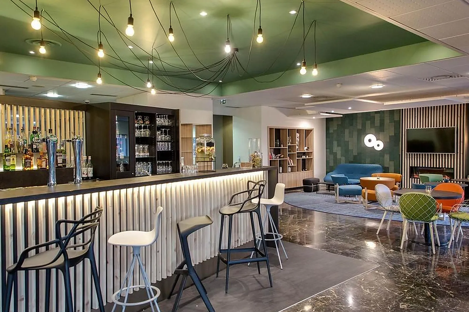 Lieux événementiels, MERCURE CAVAILLON