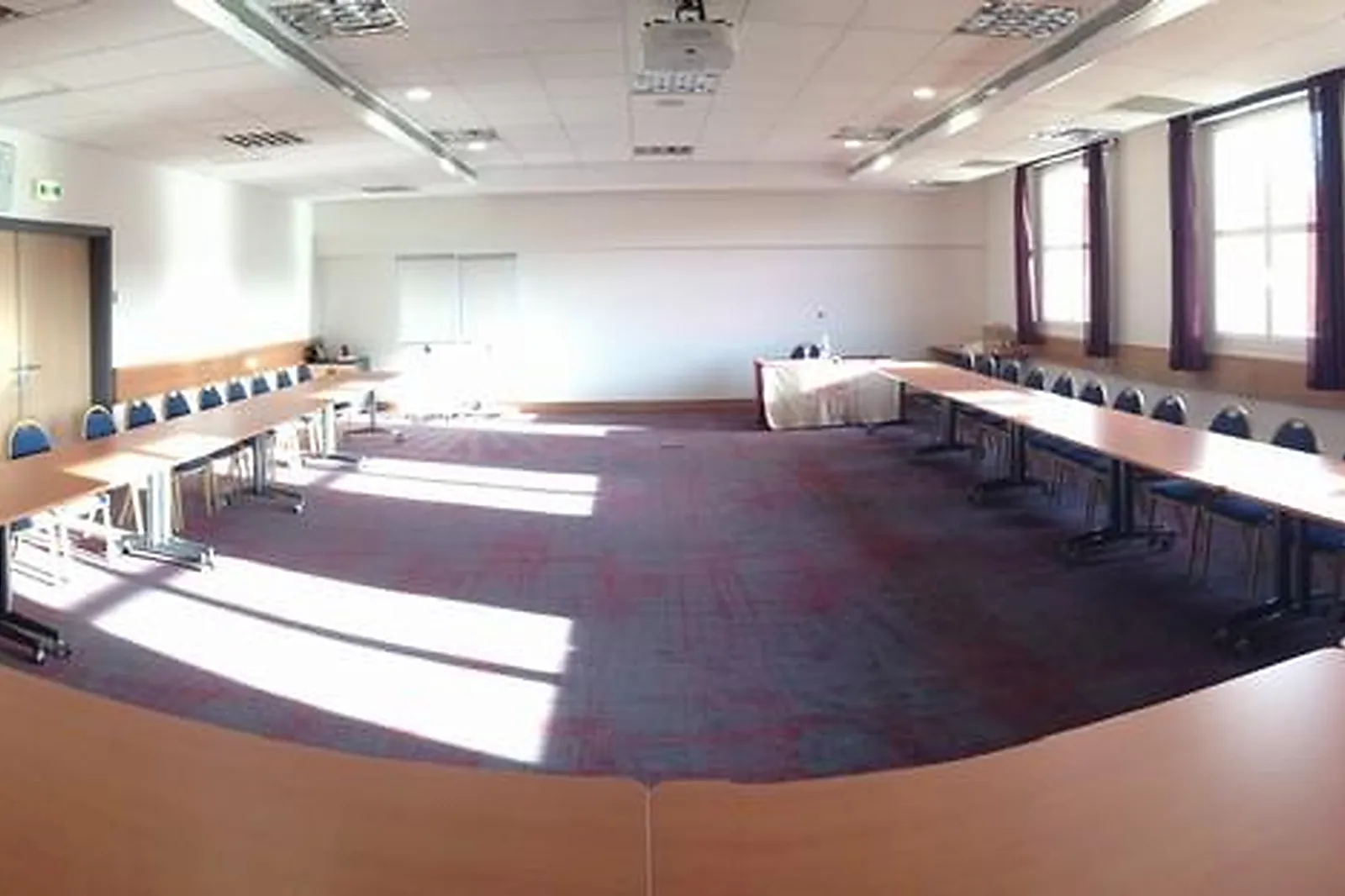 Lieux événementiels, MERCURE CHANTILLY