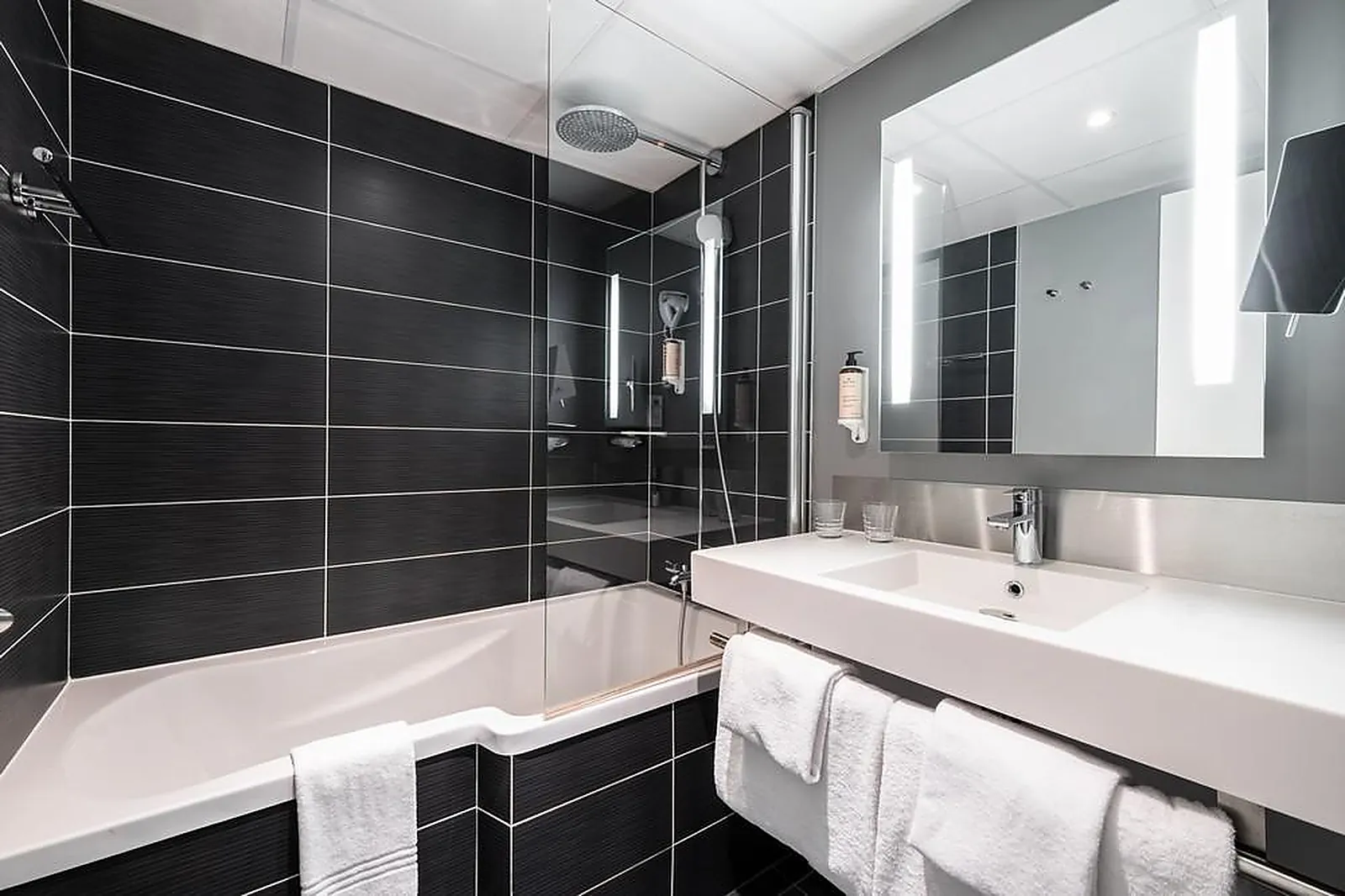 Lieux événementiels, MERCURE COMPIÈGNE SUD