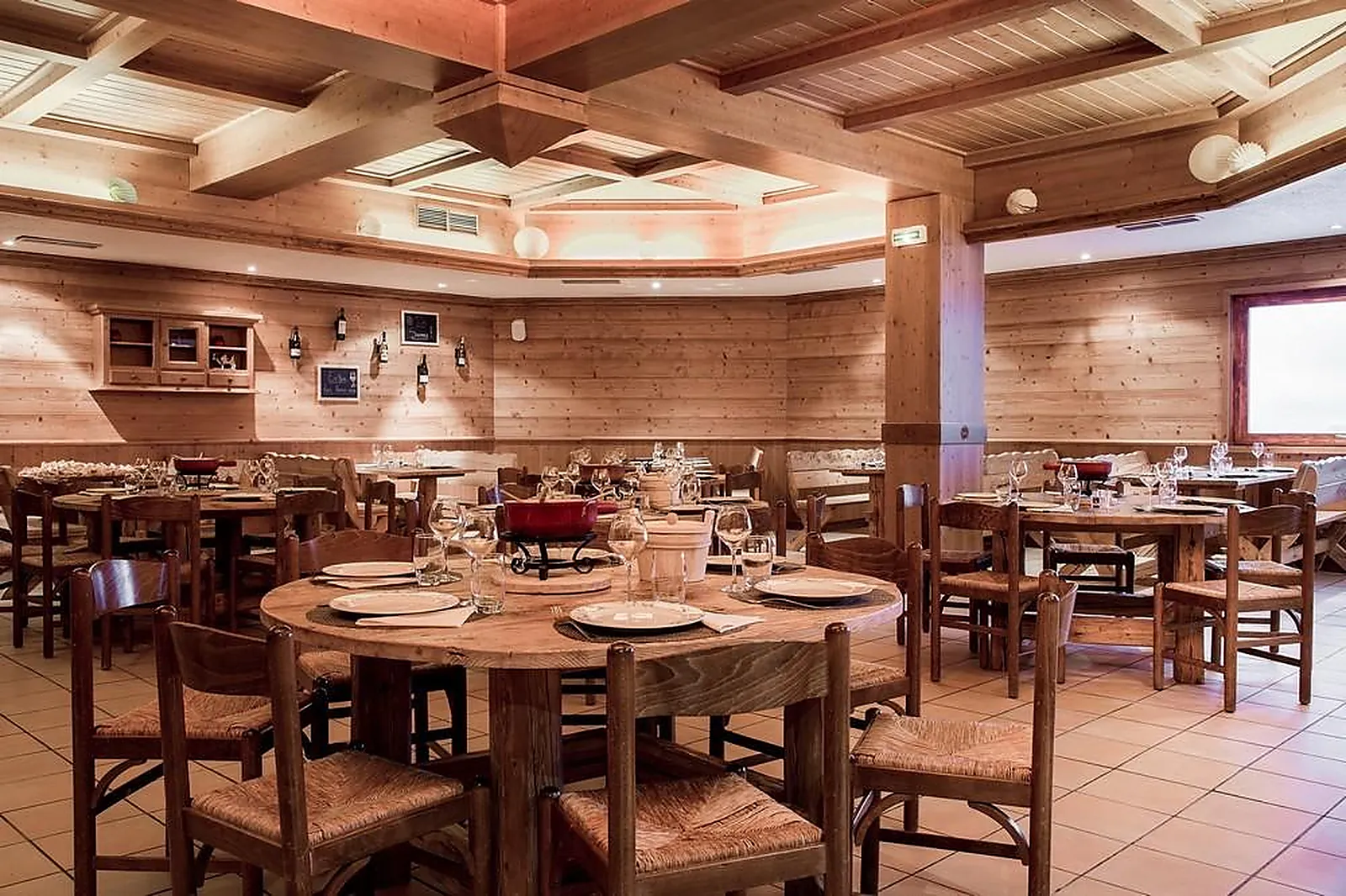 Lieux événementiels, MERCURE COURCHEVEL