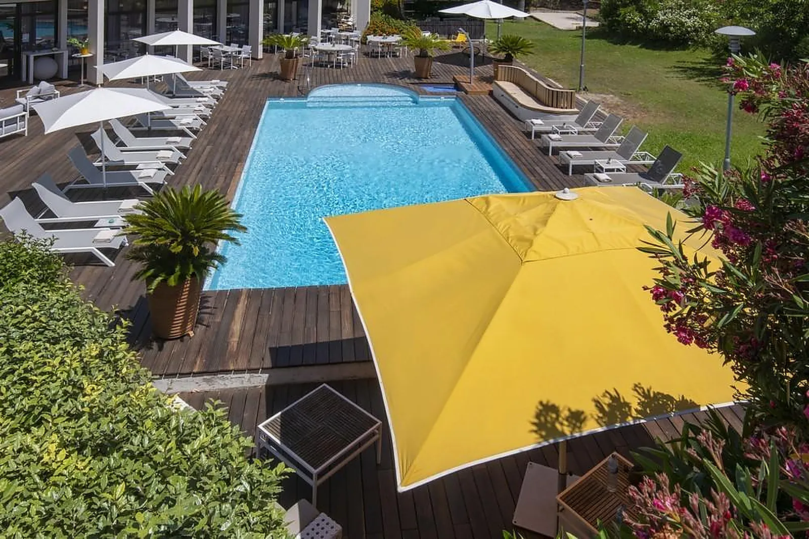 Lieux événementiels, MERCURE HYERES CENTRE