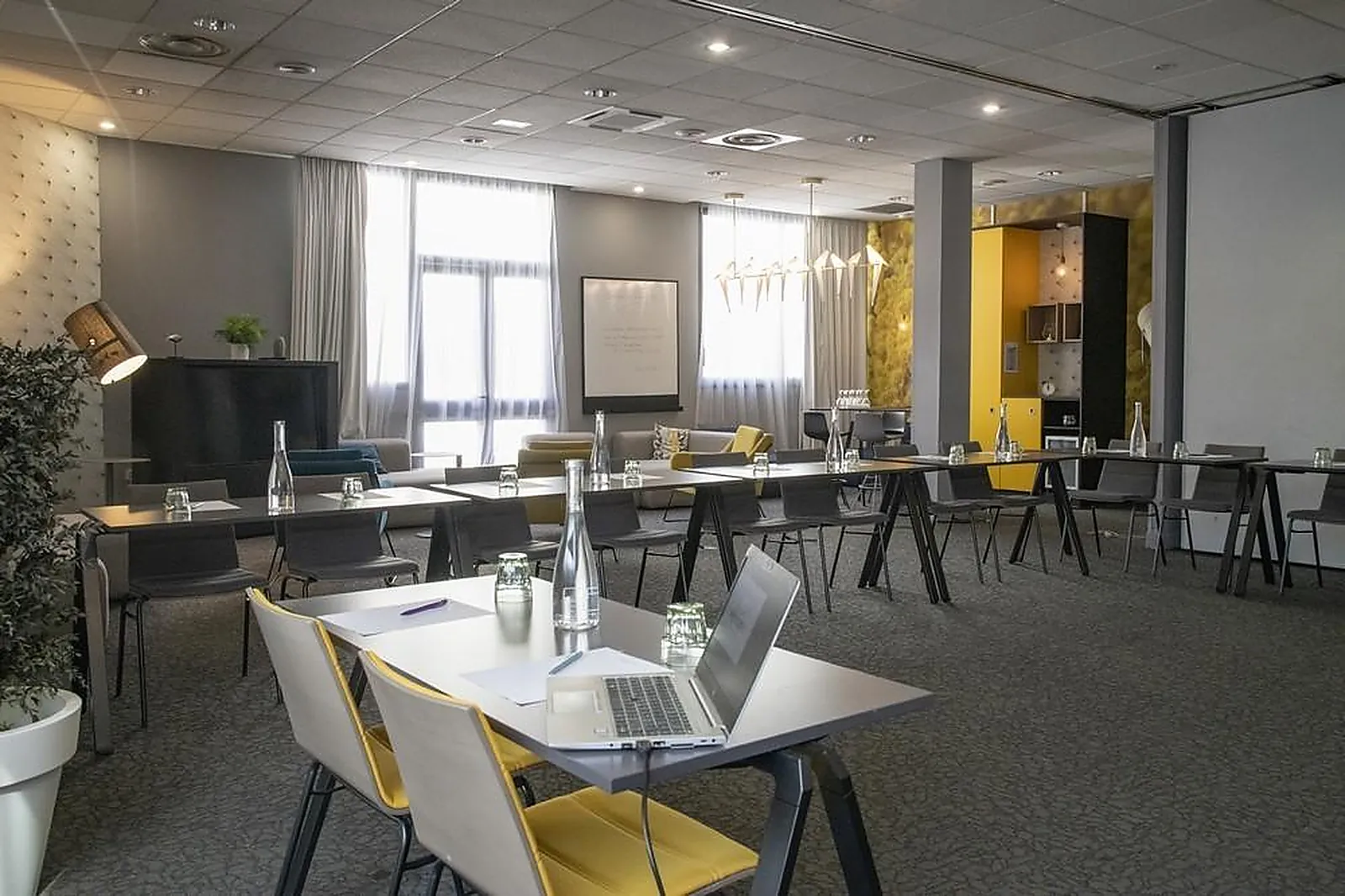 Lieux événementiels, MERCURE HYERES CENTRE