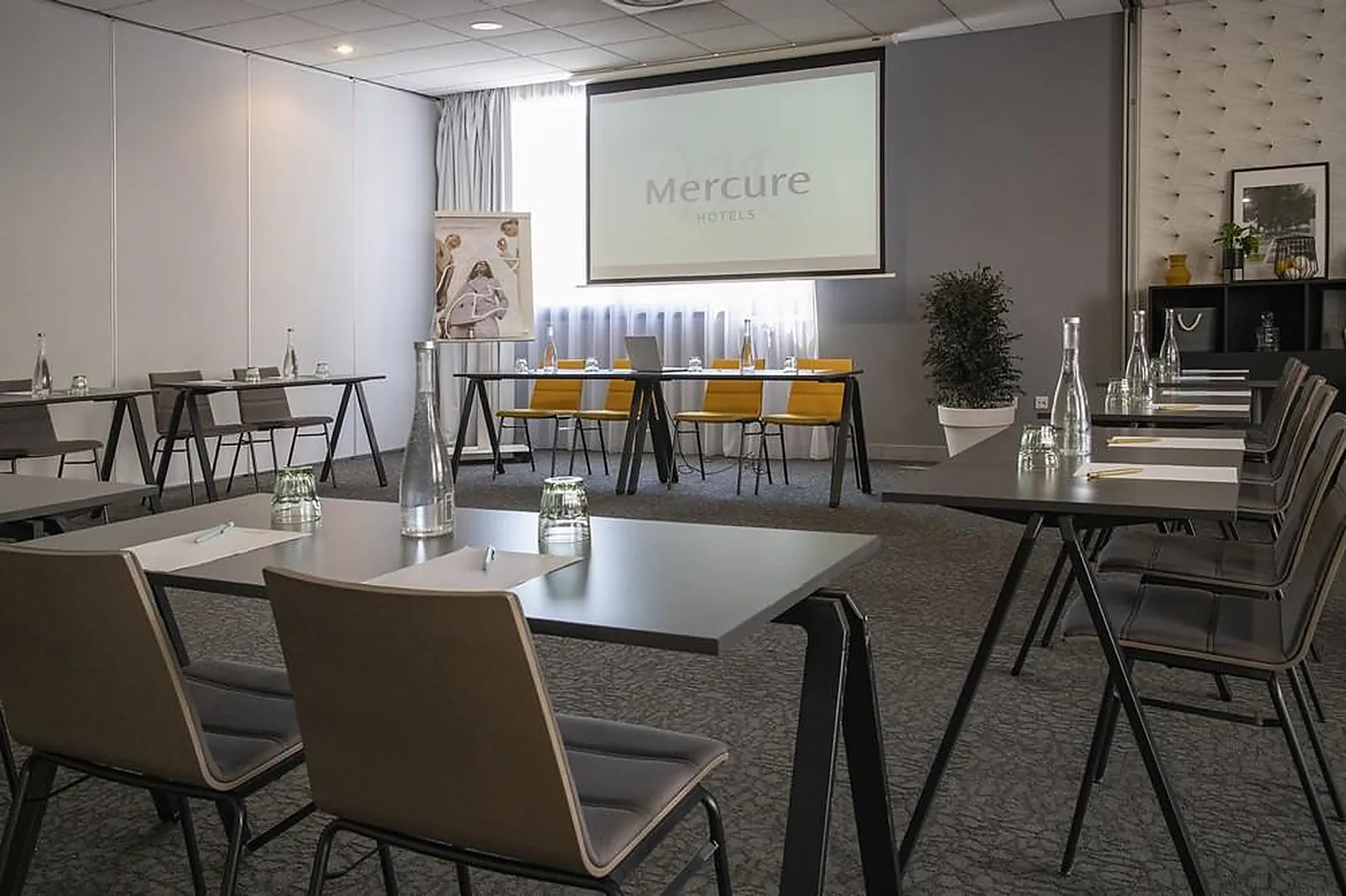 Lieux événementiels, MERCURE HYERES CENTRE