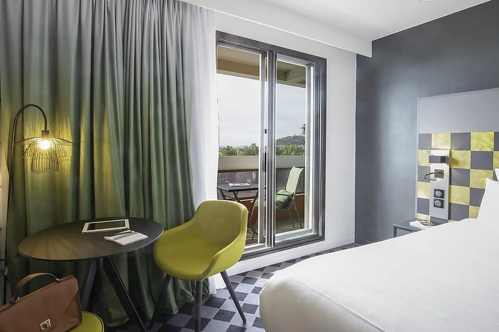 Lieux événementiels, MERCURE HYERES CENTRE