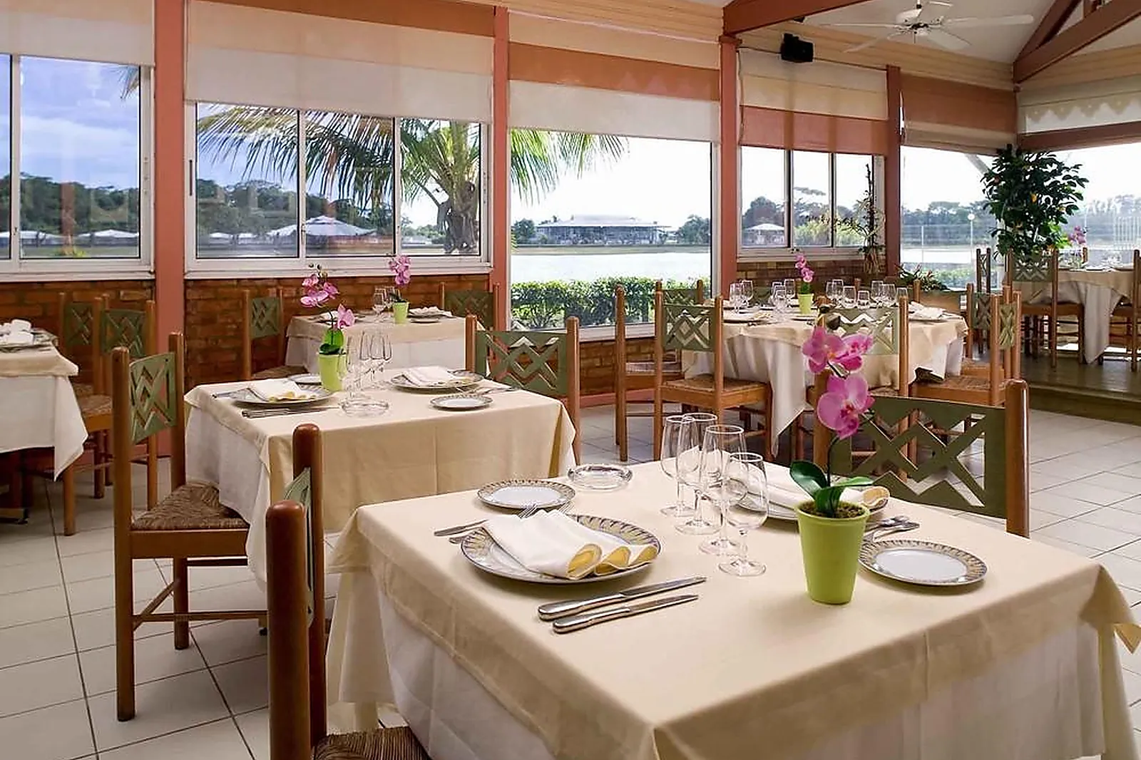 Lieux événementiels, MERCURE KOUROU ARIATEL