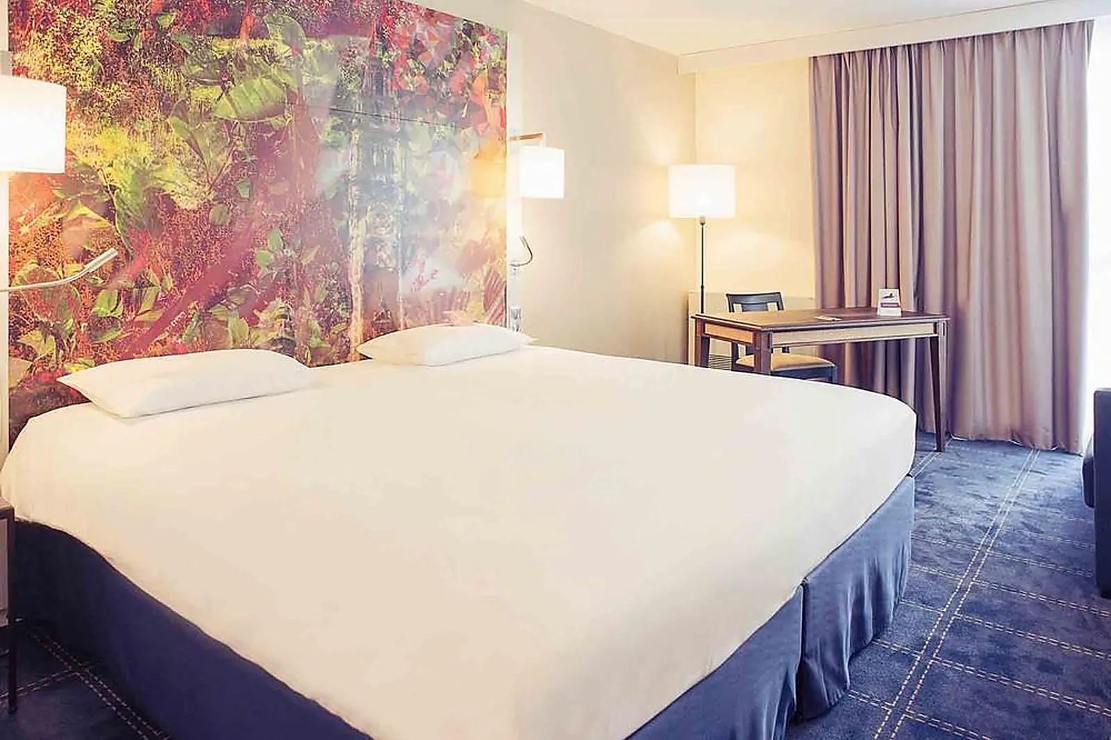 Lieux événementiels, MERCURE LILLE MARCQ-EN-BARŒUL