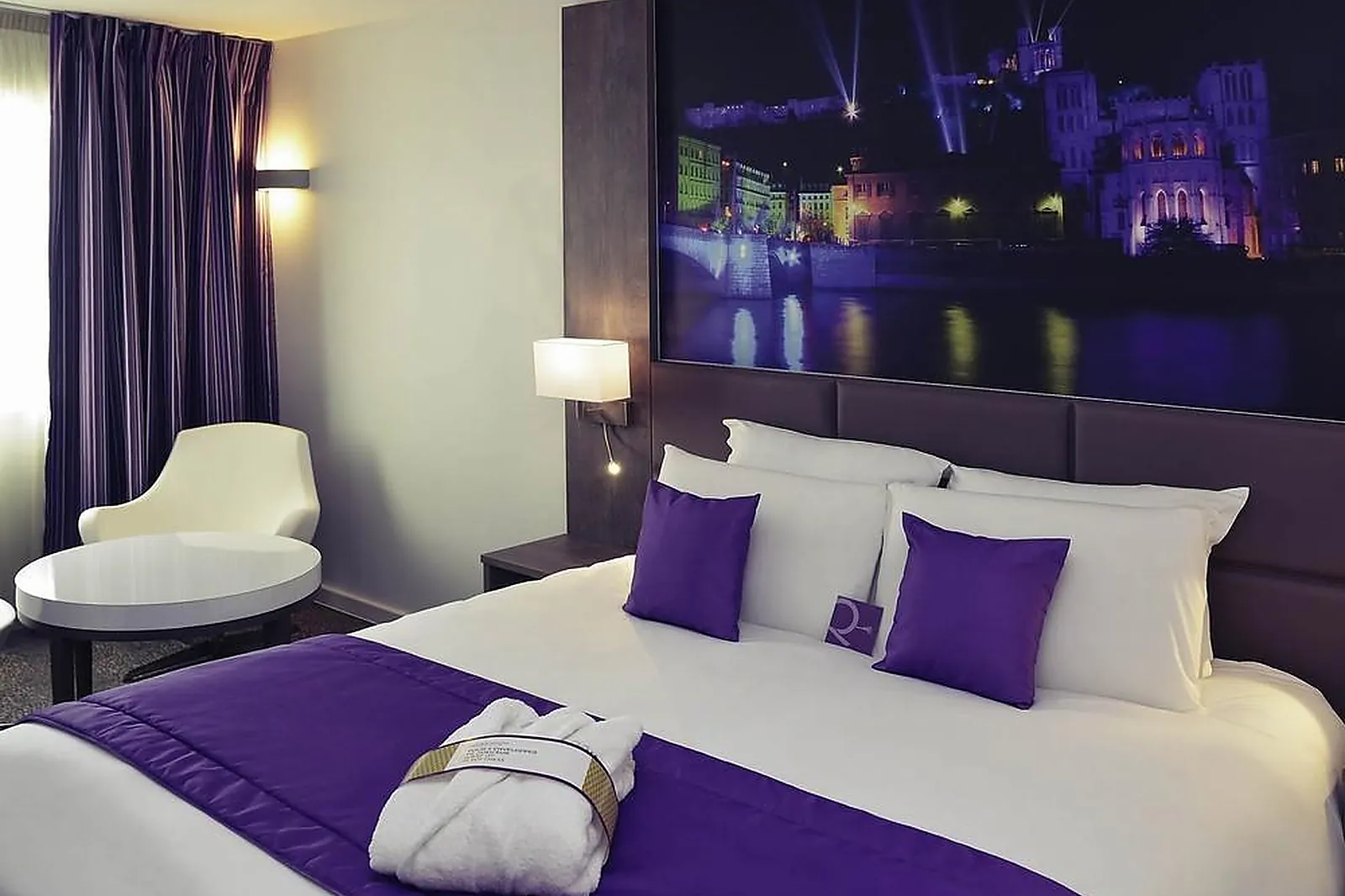 Lieux événementiels, MERCURE LYON EST CHAPONNAY