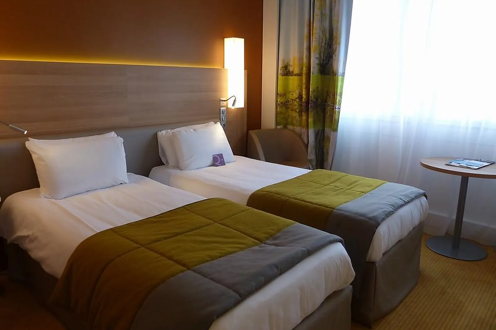 Lieux événementiels, MERCURE MACON BORD DE SAONE