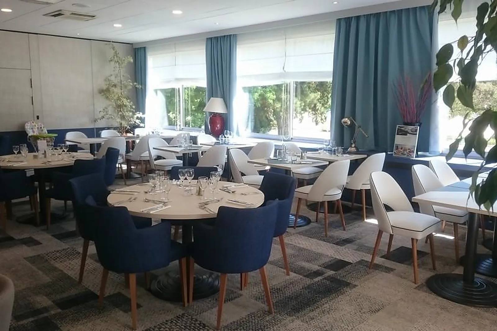 Lieux événementiels, MERCURE MACON BORD DE SAONE