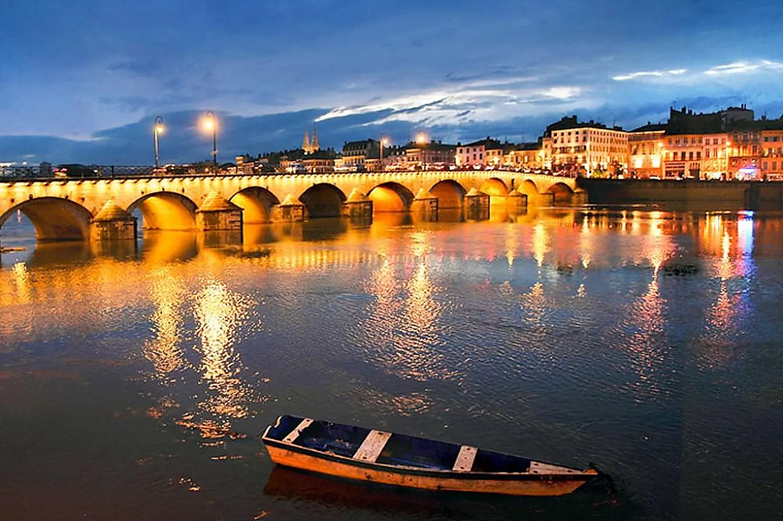 Lieux événementiels, MERCURE MACON BORD DE SAONE