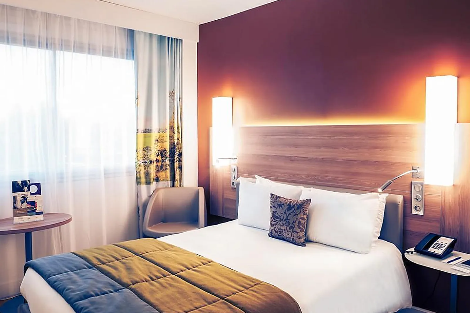 Lieux événementiels, MERCURE MACON BORD DE SAONE