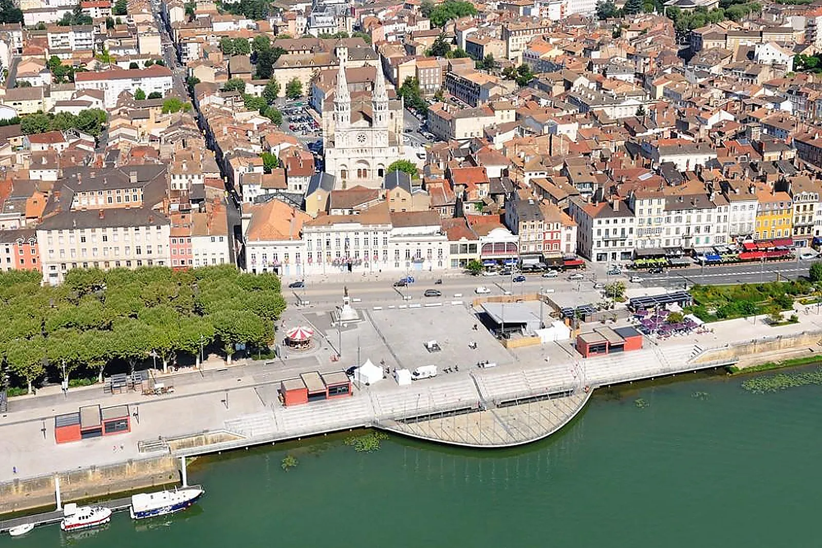 Lieux événementiels, MERCURE MACON BORD DE SAONE