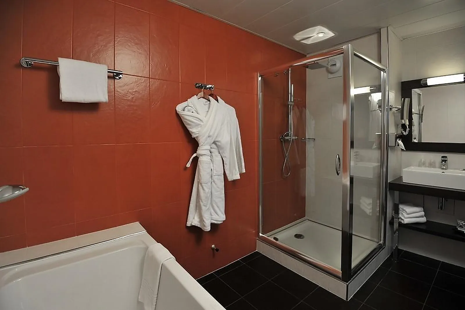 Lieux événementiels, MERCURE MAUREPAS SAINT QUENTIN