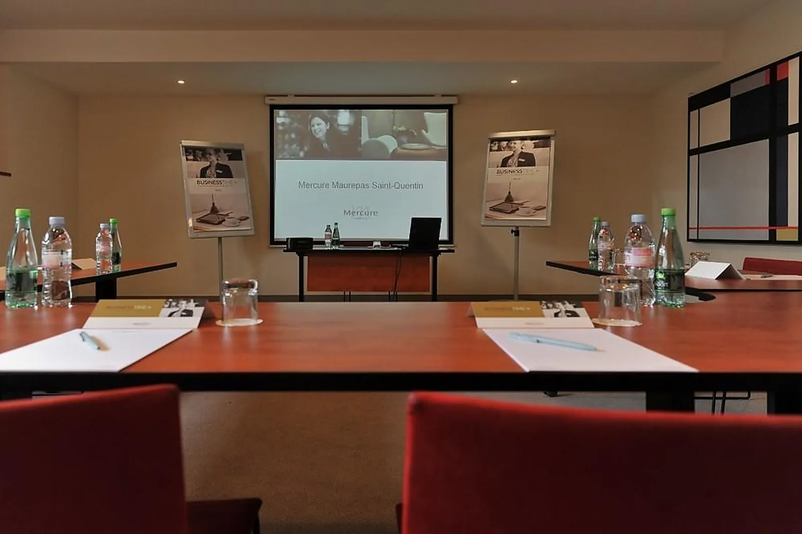 Lieux événementiels, MERCURE MAUREPAS SAINT QUENTIN