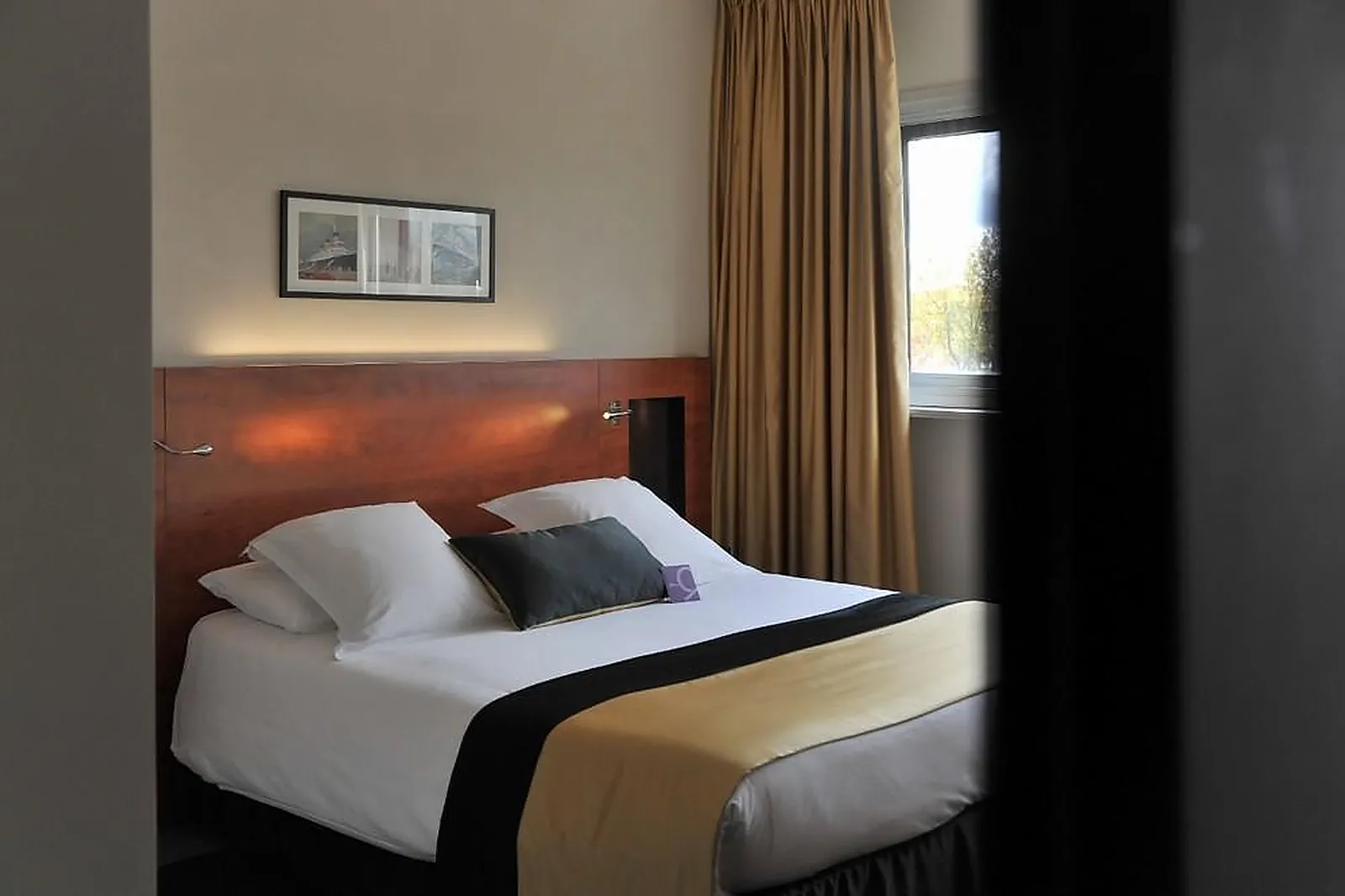 Lieux événementiels, MERCURE MAUREPAS SAINT QUENTIN