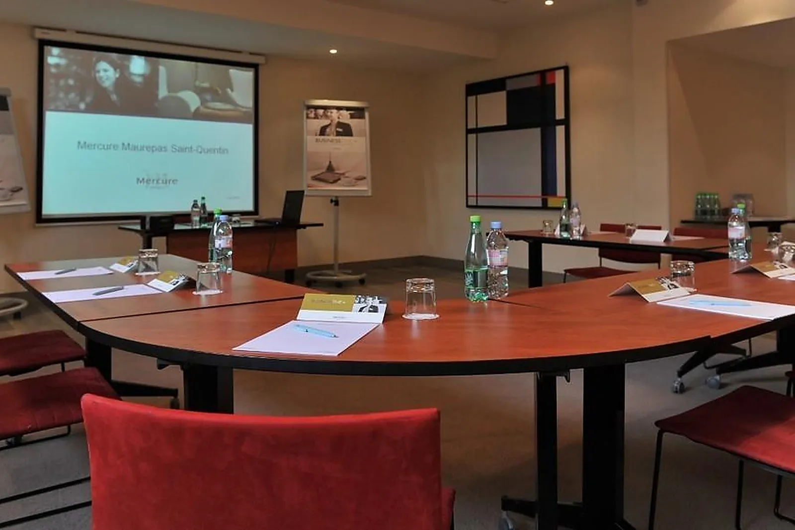 Lieux événementiels, MERCURE MAUREPAS SAINT QUENTIN