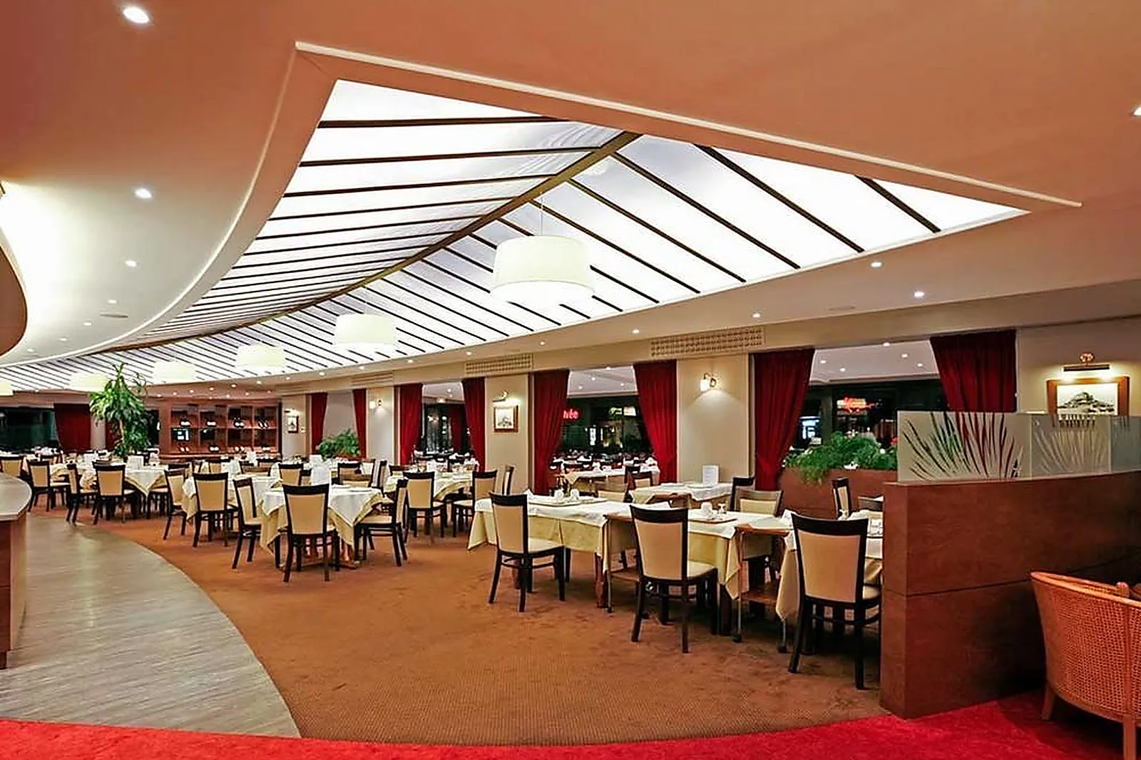 Lieux événementiels, MERCURE MONT SAINT MICHEL