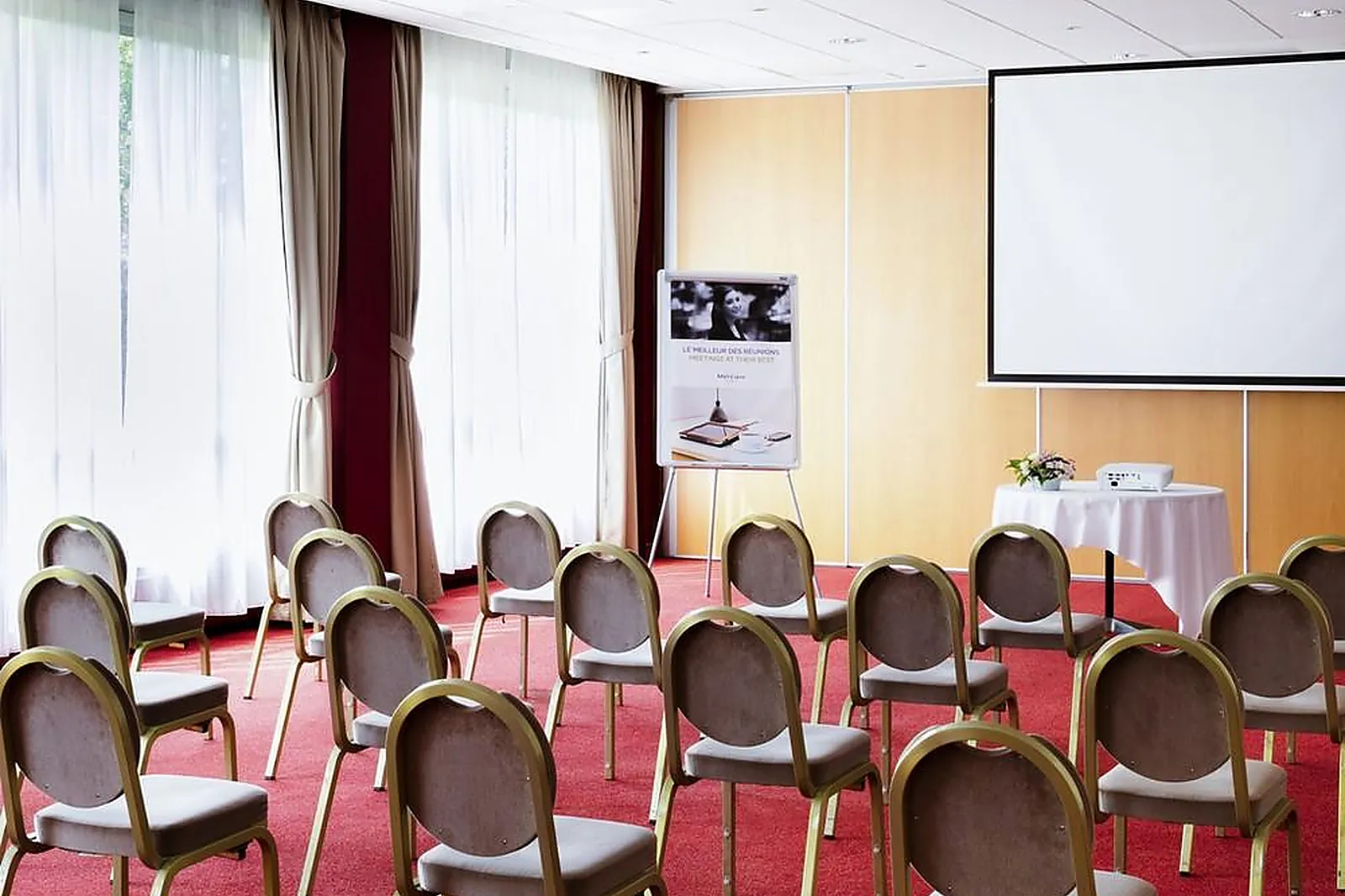 Lieux événementiels, MERCURE NEVERS PONT DE LOIRE