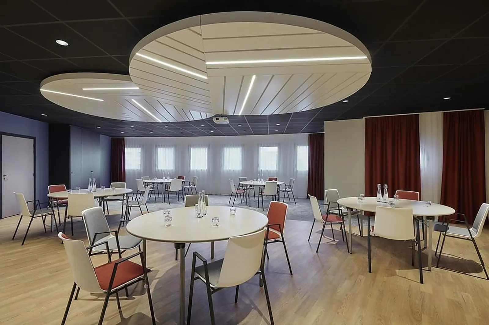 Lieux événementiels, MERCURE PARIS LA DÉFENSE