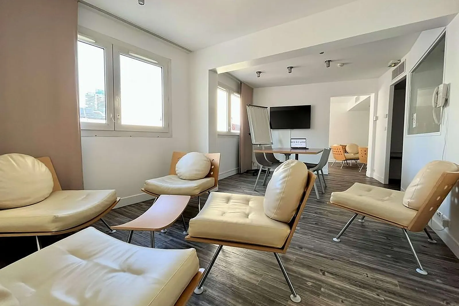 Lieux événementiels, MERCURE PARIS LA DÉFENSE