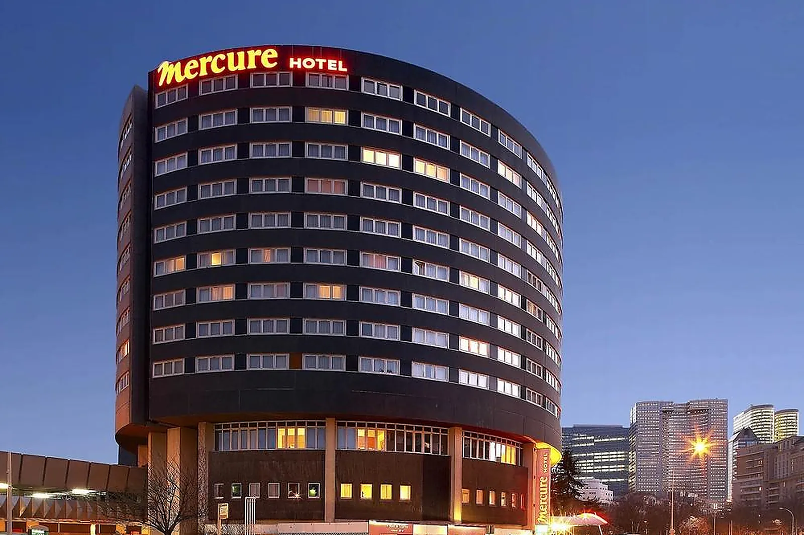 Lieux événementiels, MERCURE PARIS LA DÉFENSE