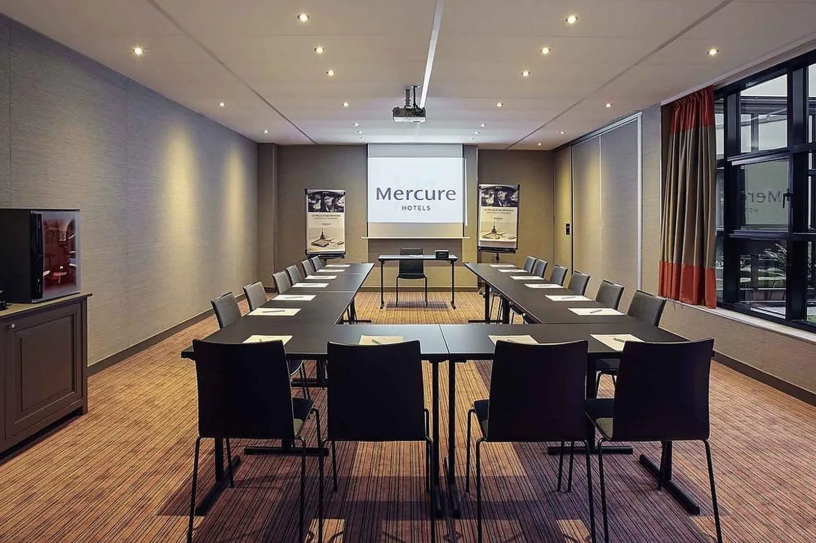 Lieux événementiels, MERCURE PARIS TOUR EIFFEL GRENELLE