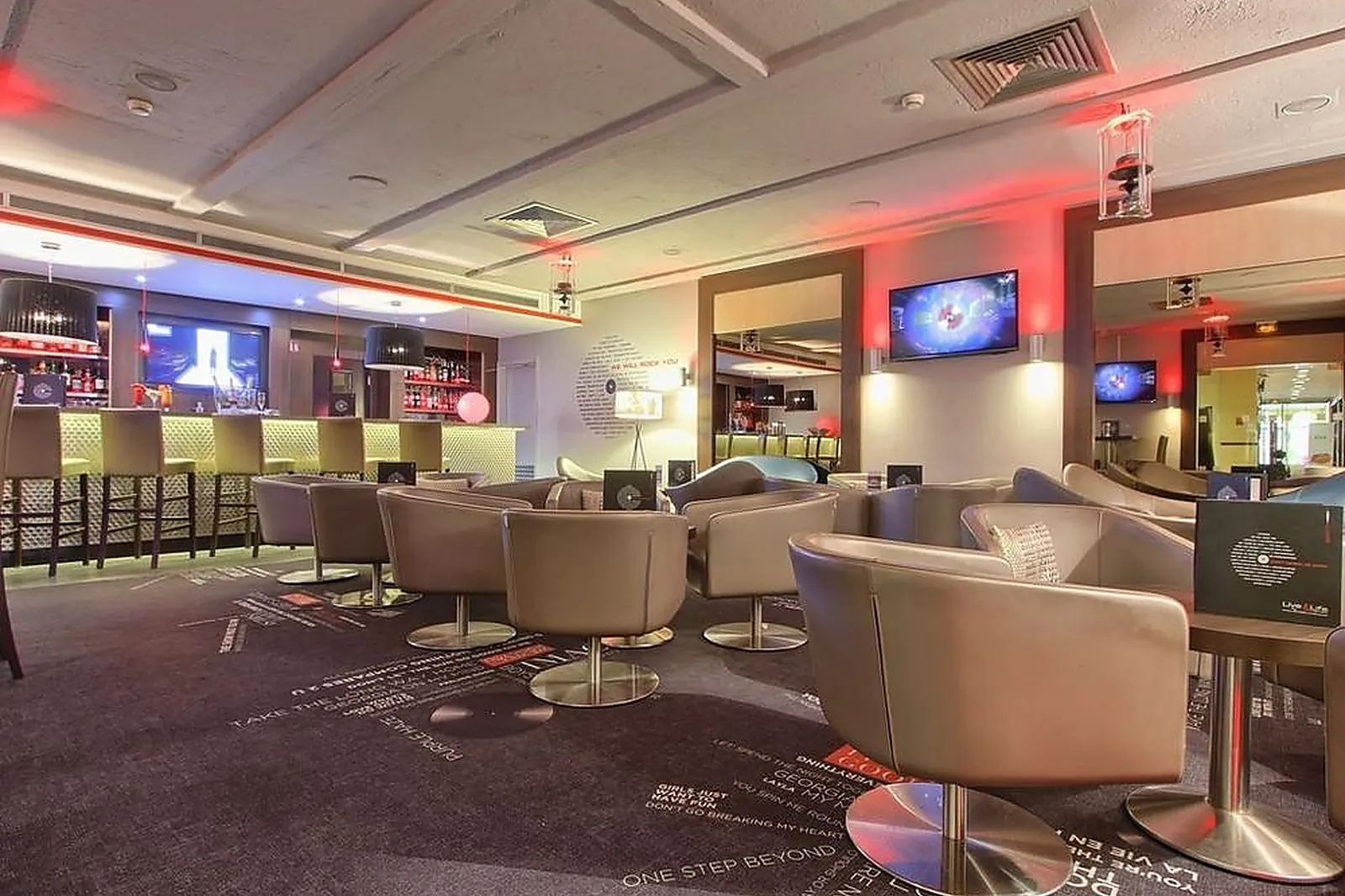 Lieux événementiels, MERCURE PARIS VELIZY