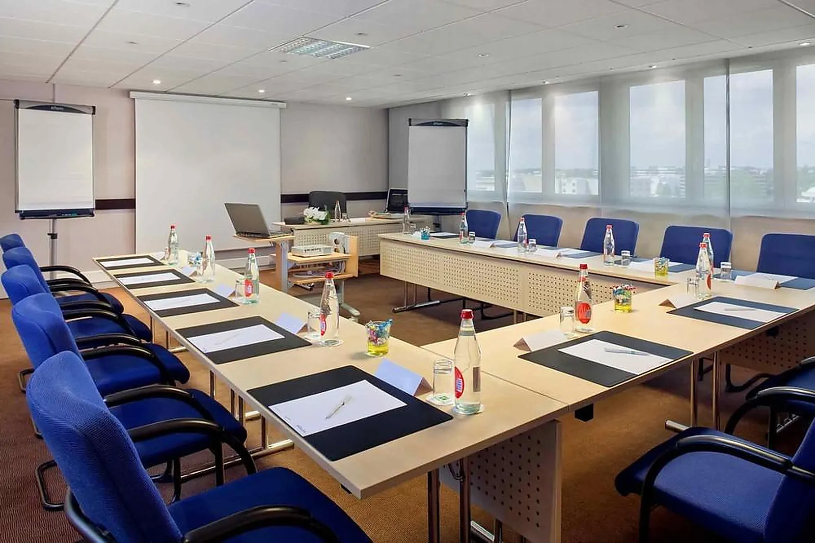 Lieux événementiels, MERCURE PARIS VELIZY