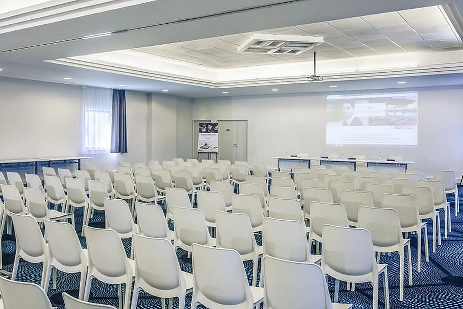 Lieux événementiels, MERCURE POITIERS SITE DU FUTUROSCOPE