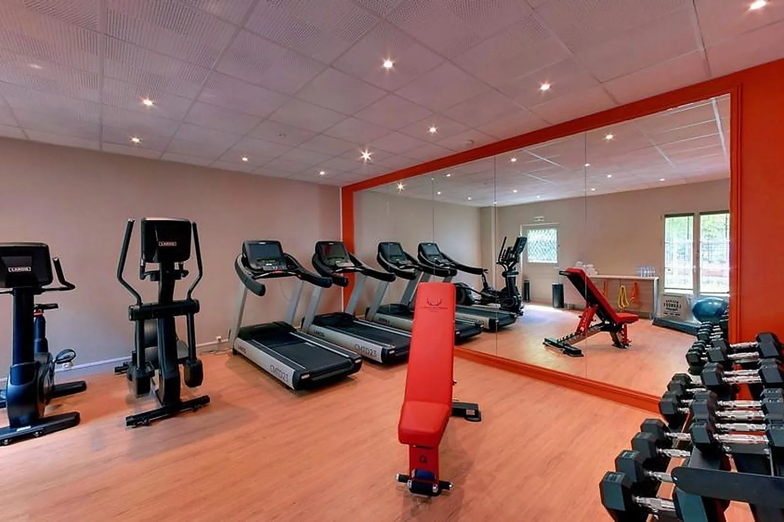 Lieux événementiels, MERCURE RAMBOUILLET RELAYS DU CHÂTEAU