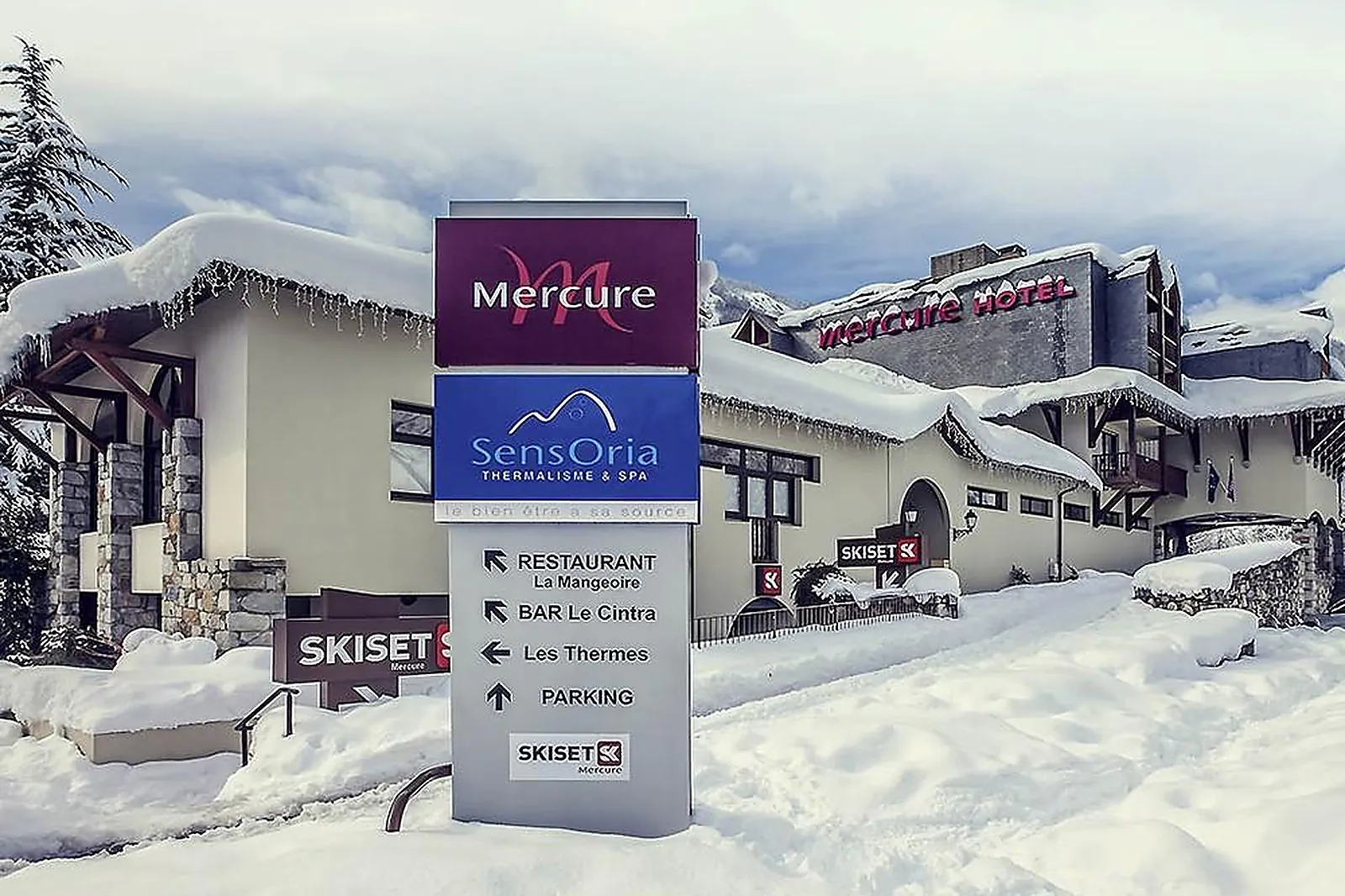 Lieux événementiels, MERCURE SAINT-LARY