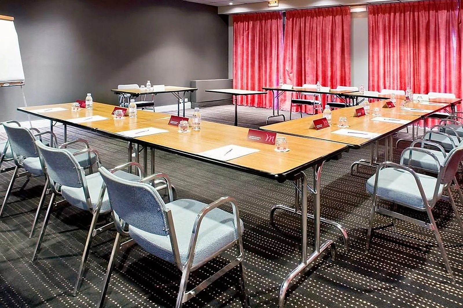 Lieux événementiels, MERCURE SAINT-LARY