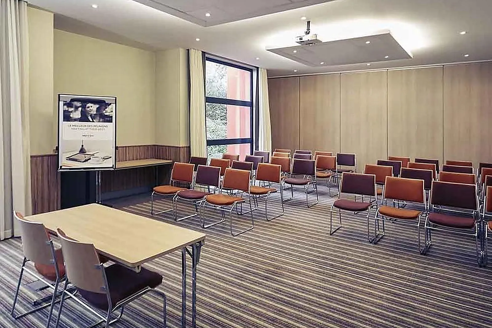 Lieux événementiels, MERCURE VALENCIENNES CENTRE