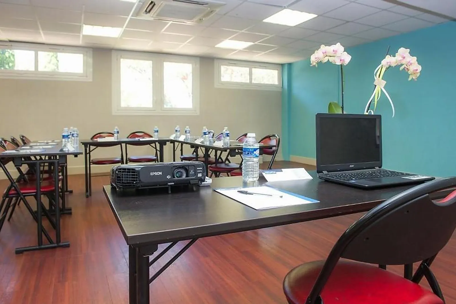 Lieux événementiels, MILÉADE LES ISSAMBRES VAL D’ESQUIÈRES