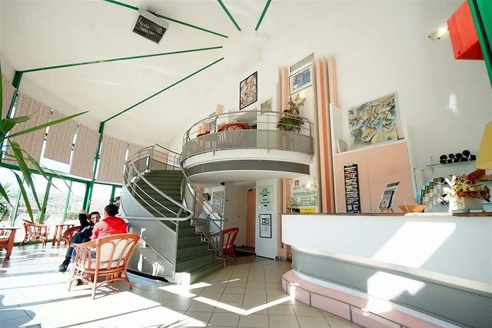 Lieux événementiels, MILLAU HÔTEL CLUB