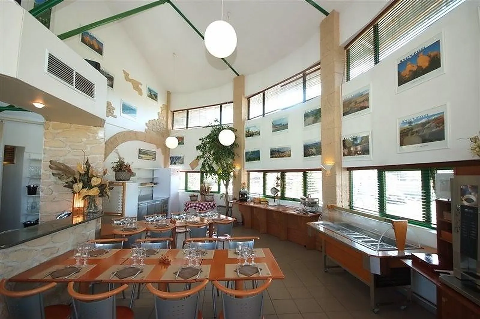 Lieux événementiels, MILLAU HÔTEL CLUB