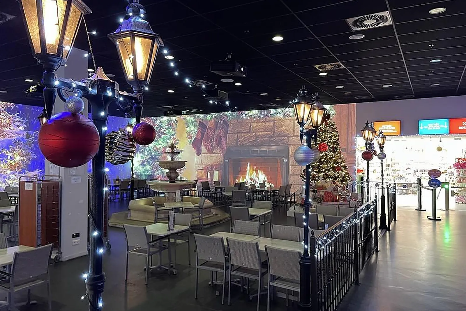 Lieux événementiels, MINI WORLD LYON