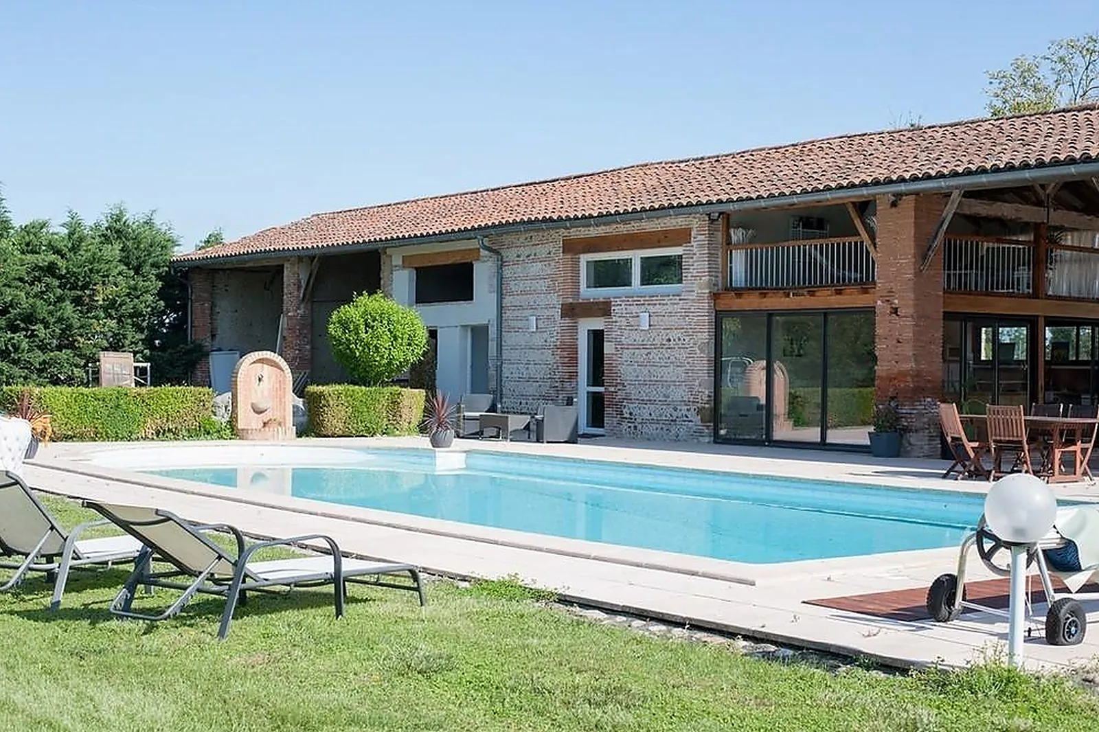 Lieux événementiels, MIROIR DES LYS