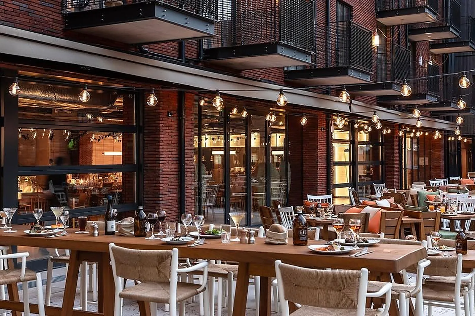 Lieux événementiels, MOB HOUSE