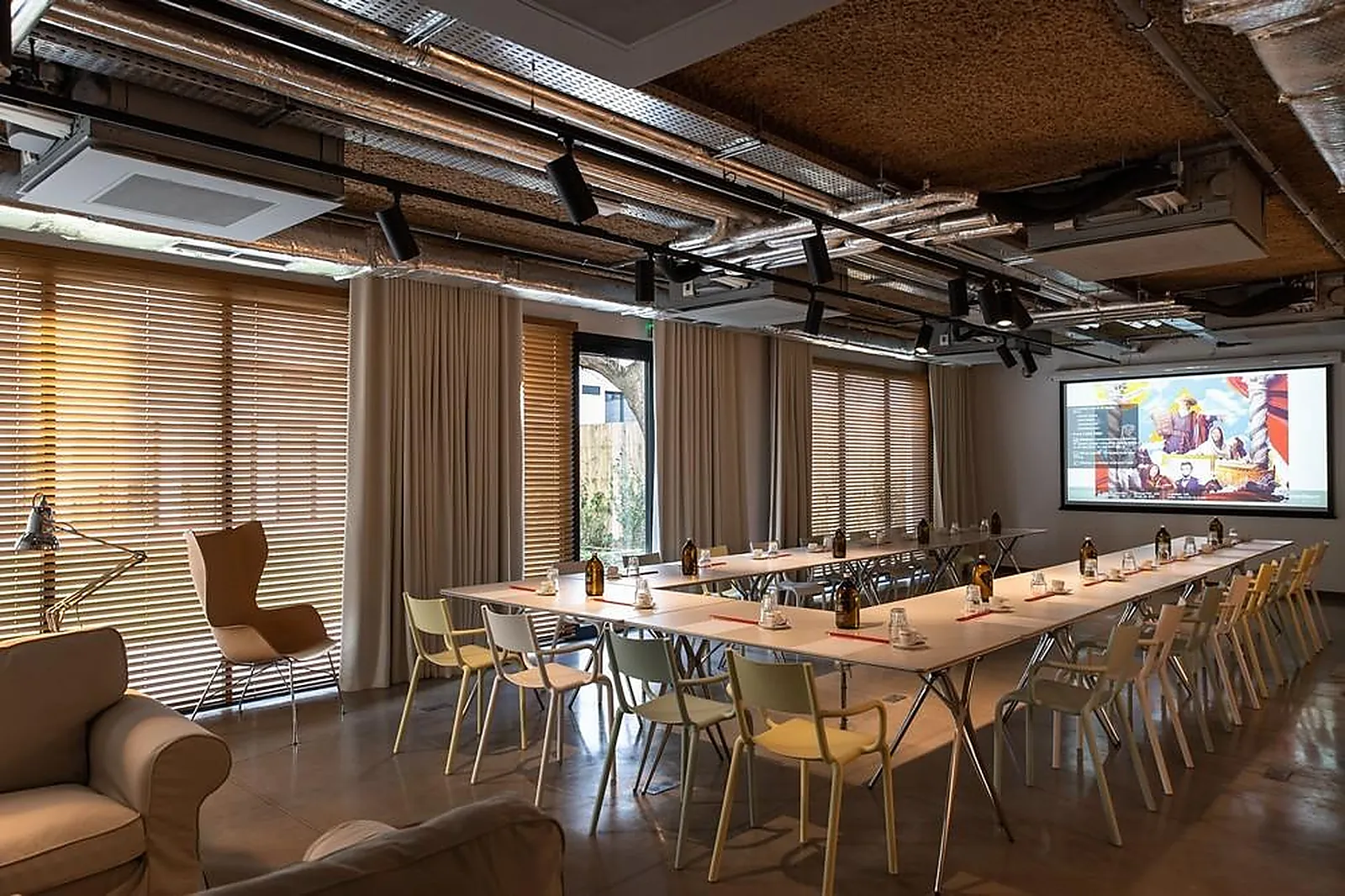 Lieux événementiels, MOB HOUSE