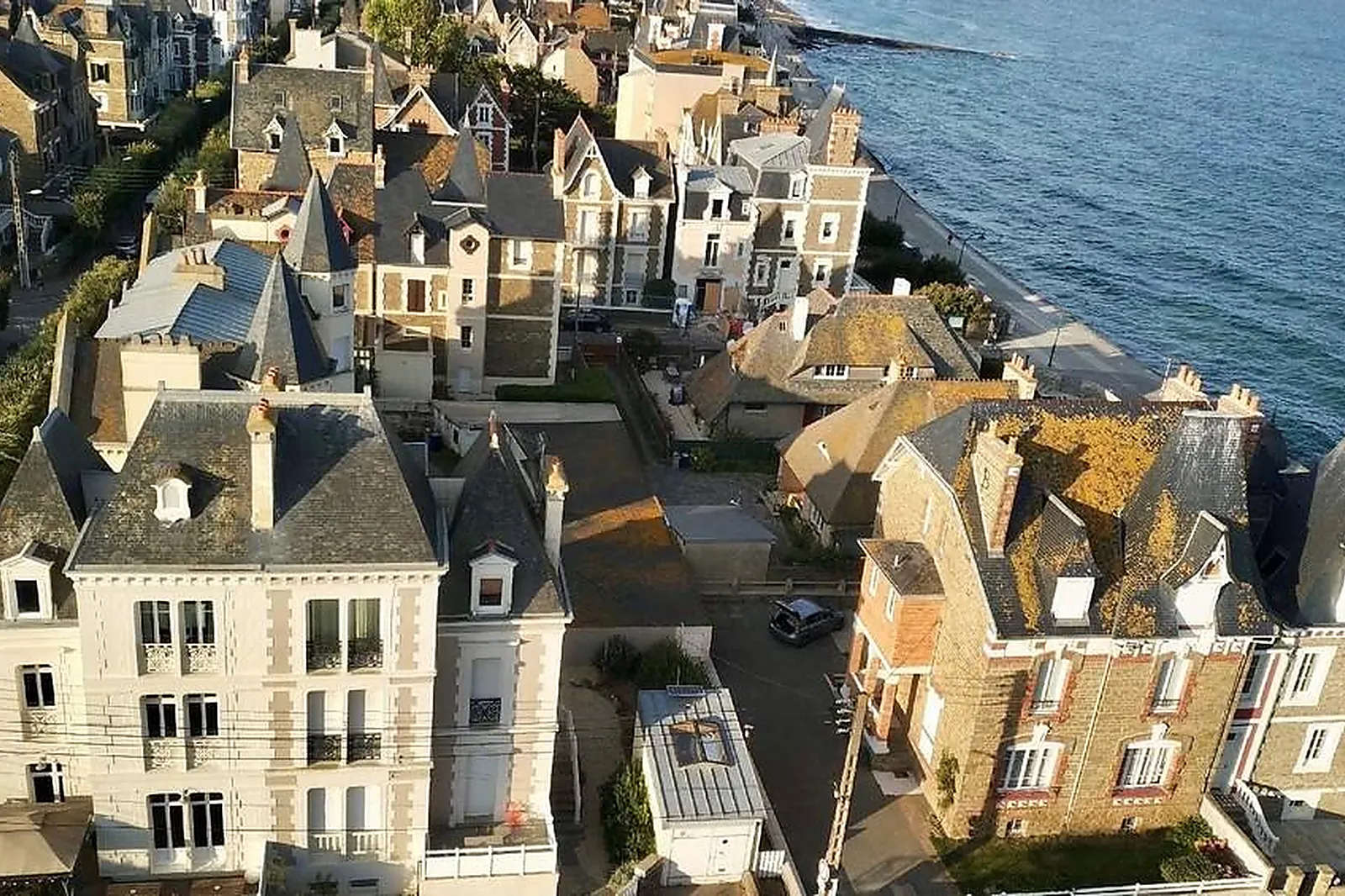 Lieux événementiels, MON BUREAU À LA MER