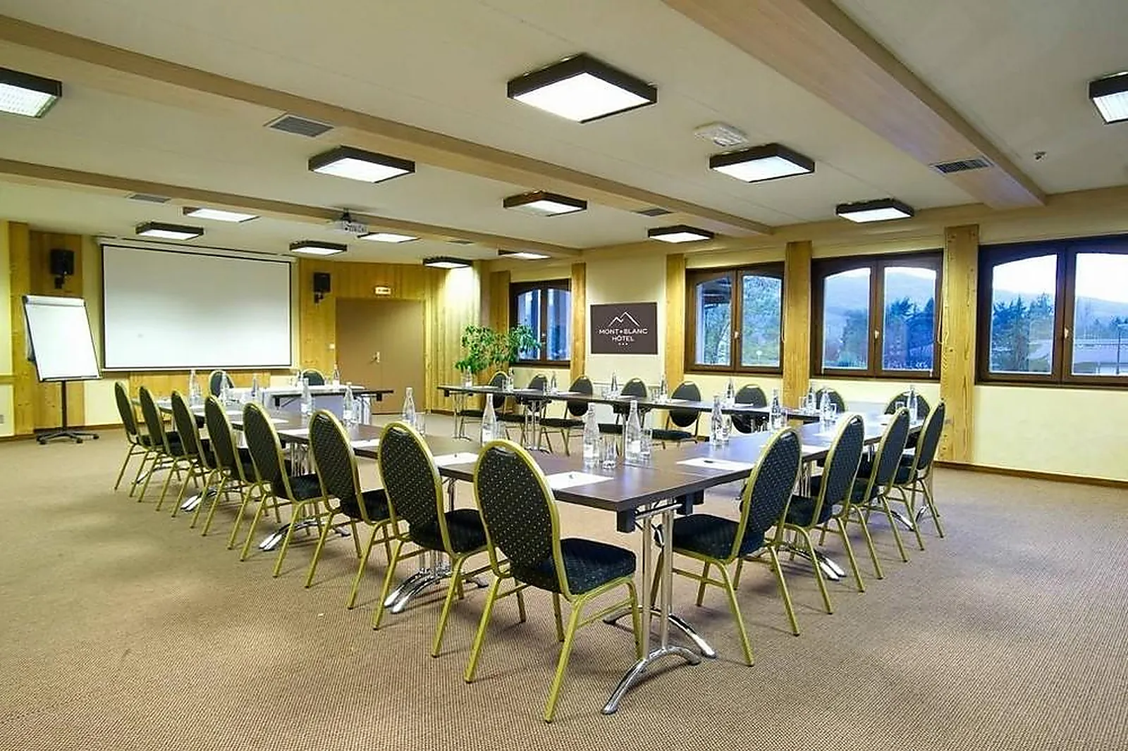 Lieux événementiels, MONT-BLANC HÔTEL GENÈVE SUD