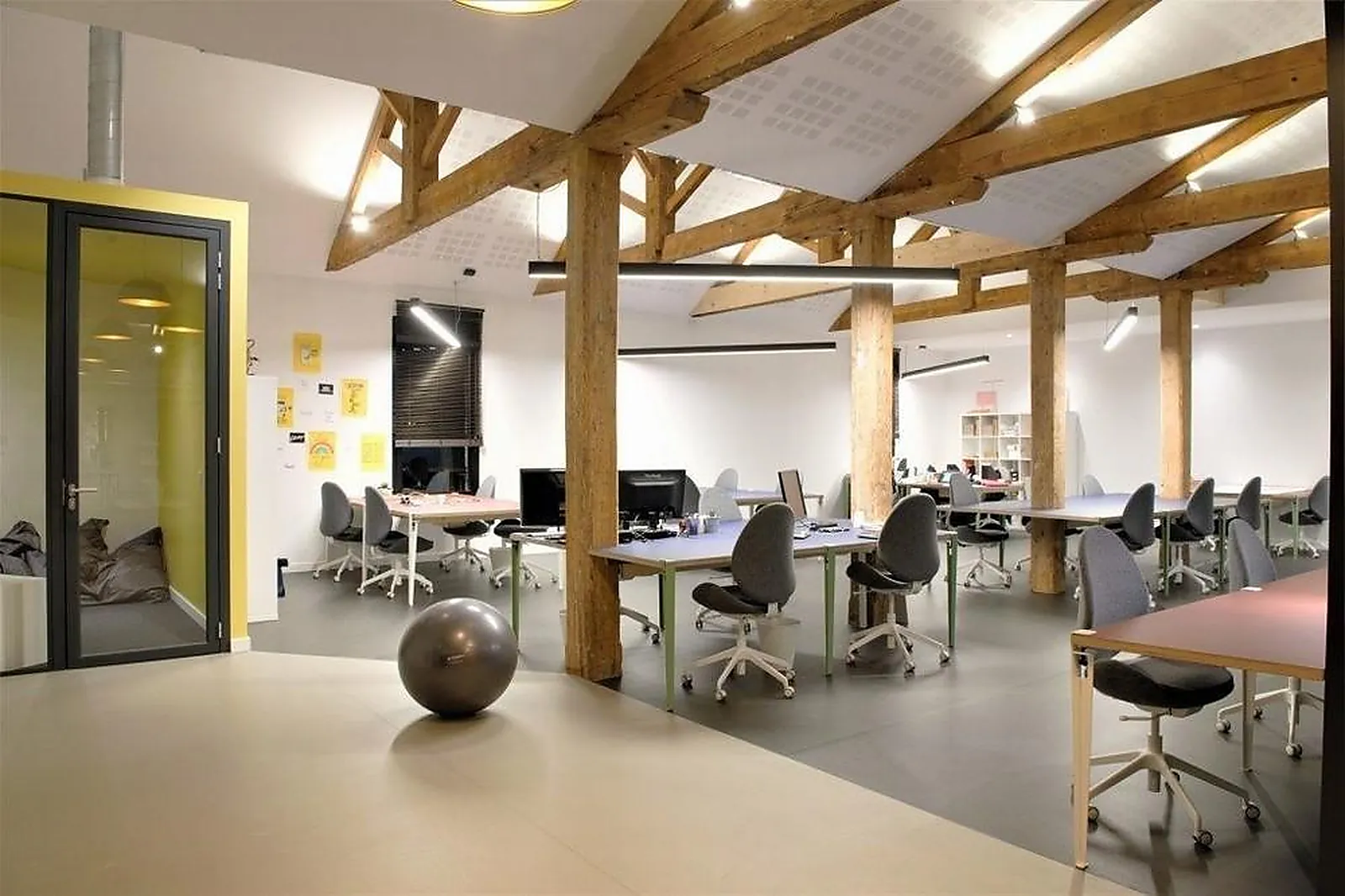 Lieux événementiels, MOTA COWORKING MANUTENTION