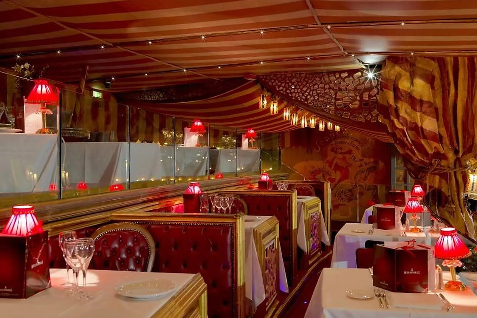 Lieux événementiels, MOULIN ROUGE