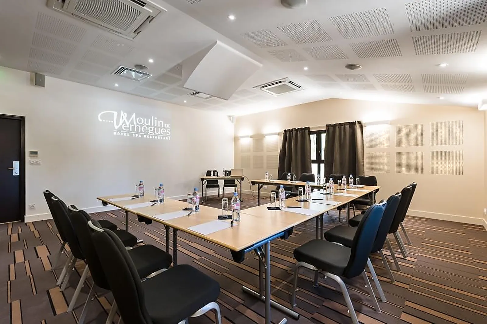 Lieux événementiels, MOULIN DE VERNEGUES