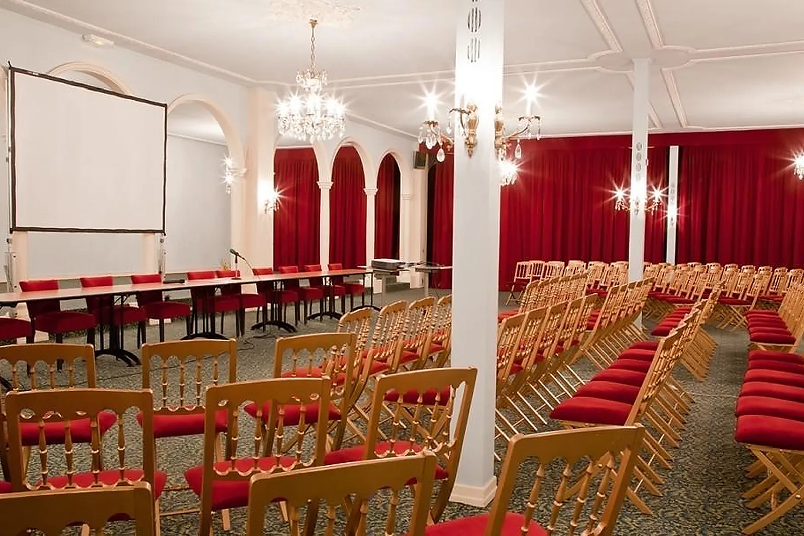 Lieux événementiels, MUSÉE NATIONAL DE L'AUTOMOBILE