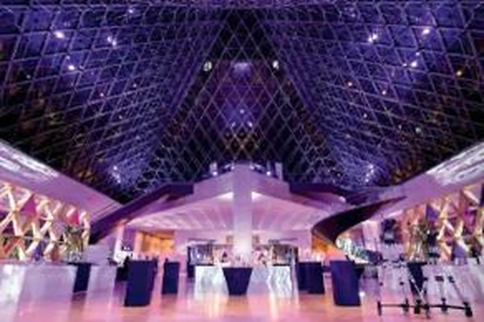 Lieux événementiels, MUSÉE DU LOUVRE