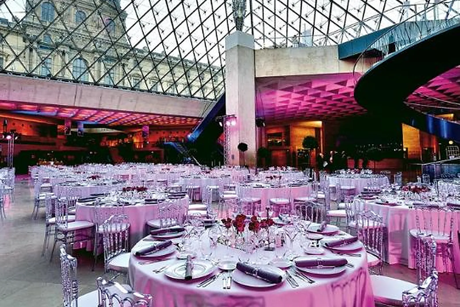 Lieux événementiels, MUSÉE DU LOUVRE