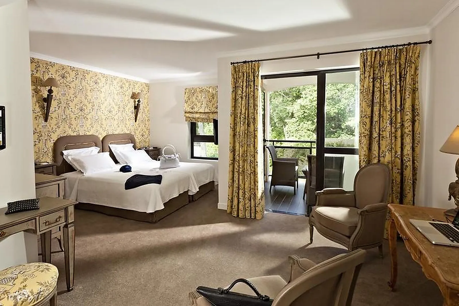 Lieux événementiels, NAJETI GOLF HÔTEL VALESCURE