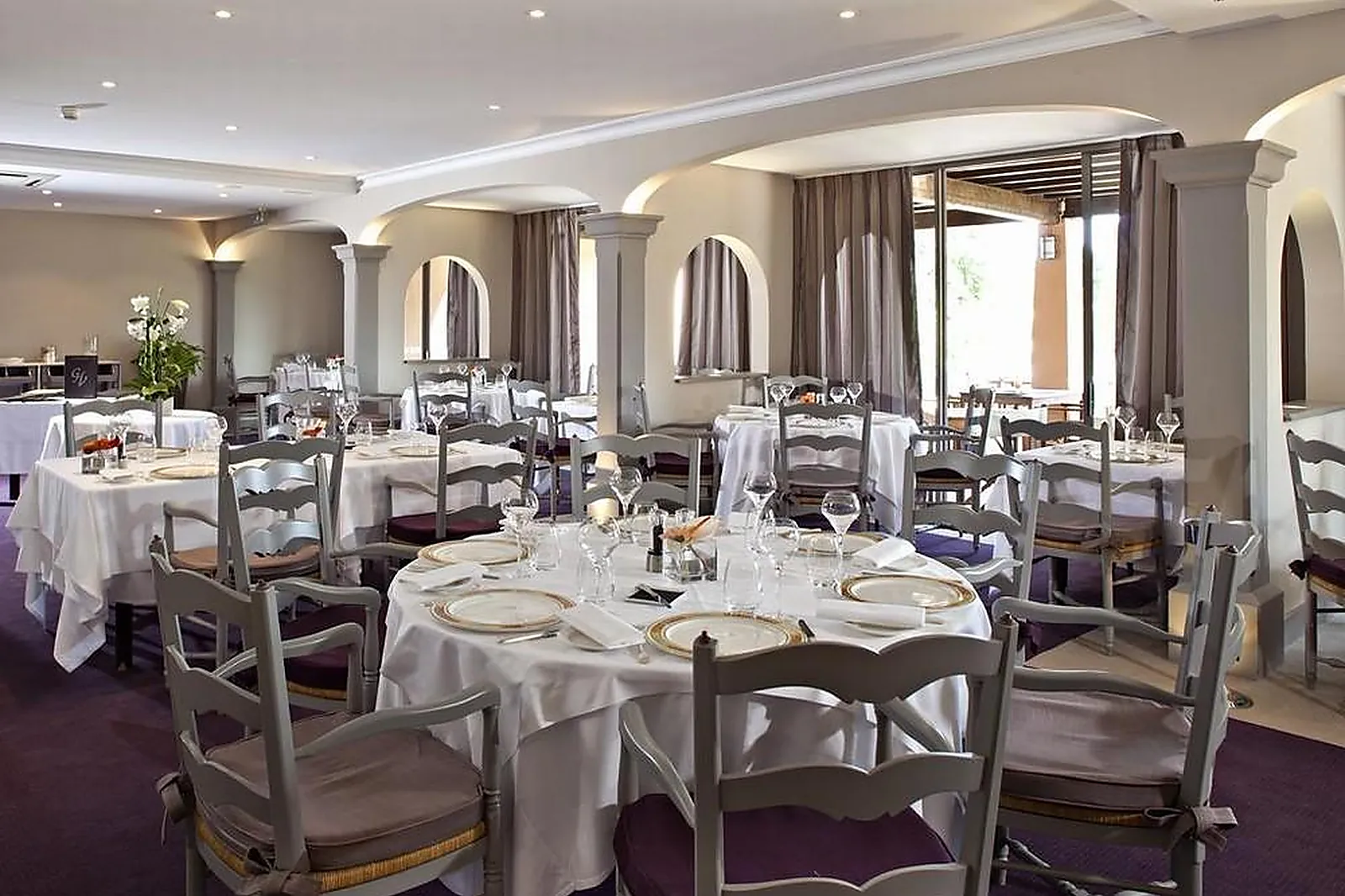 Lieux événementiels, NAJETI GOLF HÔTEL VALESCURE